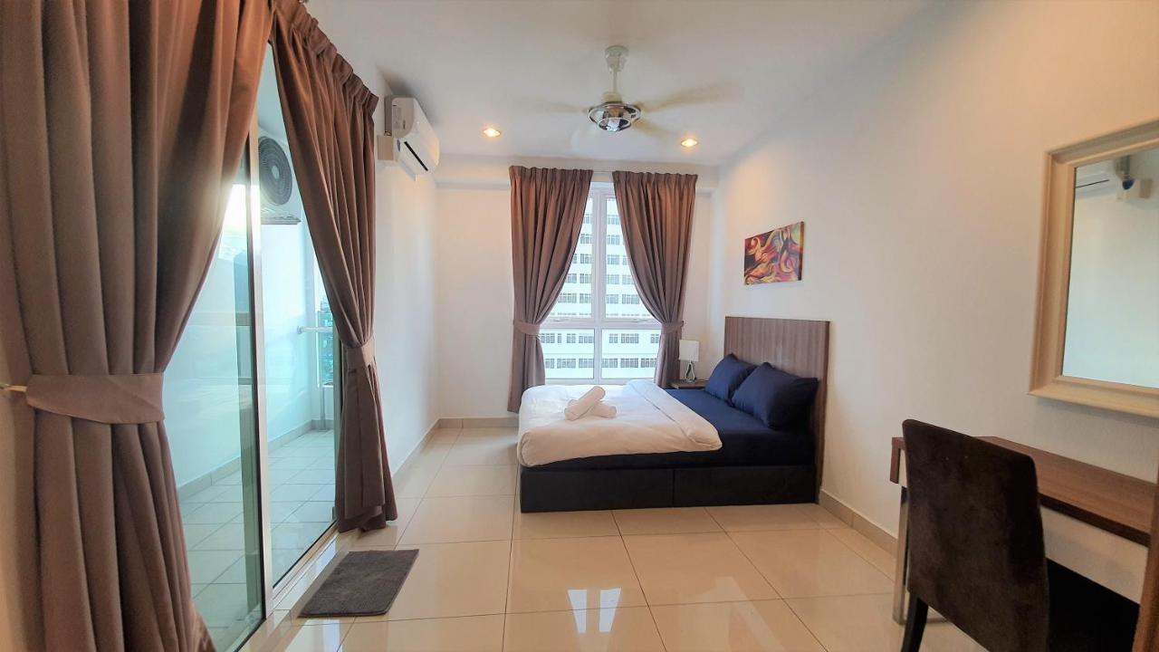 Mansion One Suites @Gurney Drive Seaview Studio Apartment By Sarah'S Lodge George Town Eksteriør billede