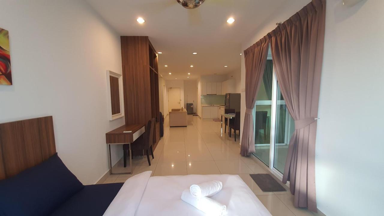 Mansion One Suites @Gurney Drive Seaview Studio Apartment By Sarah'S Lodge George Town Eksteriør billede